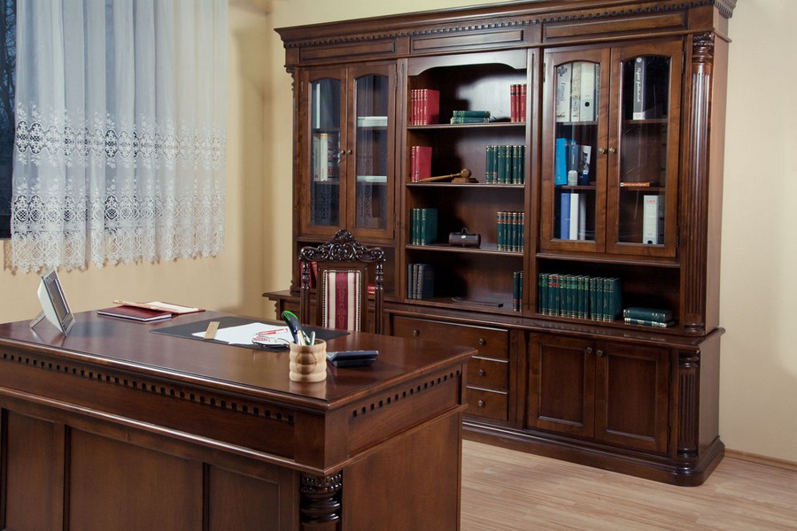 Mobilier de birou din lemn masiv